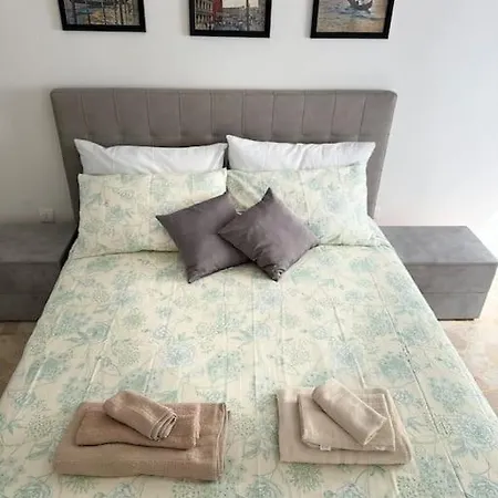 Grey Apartment *